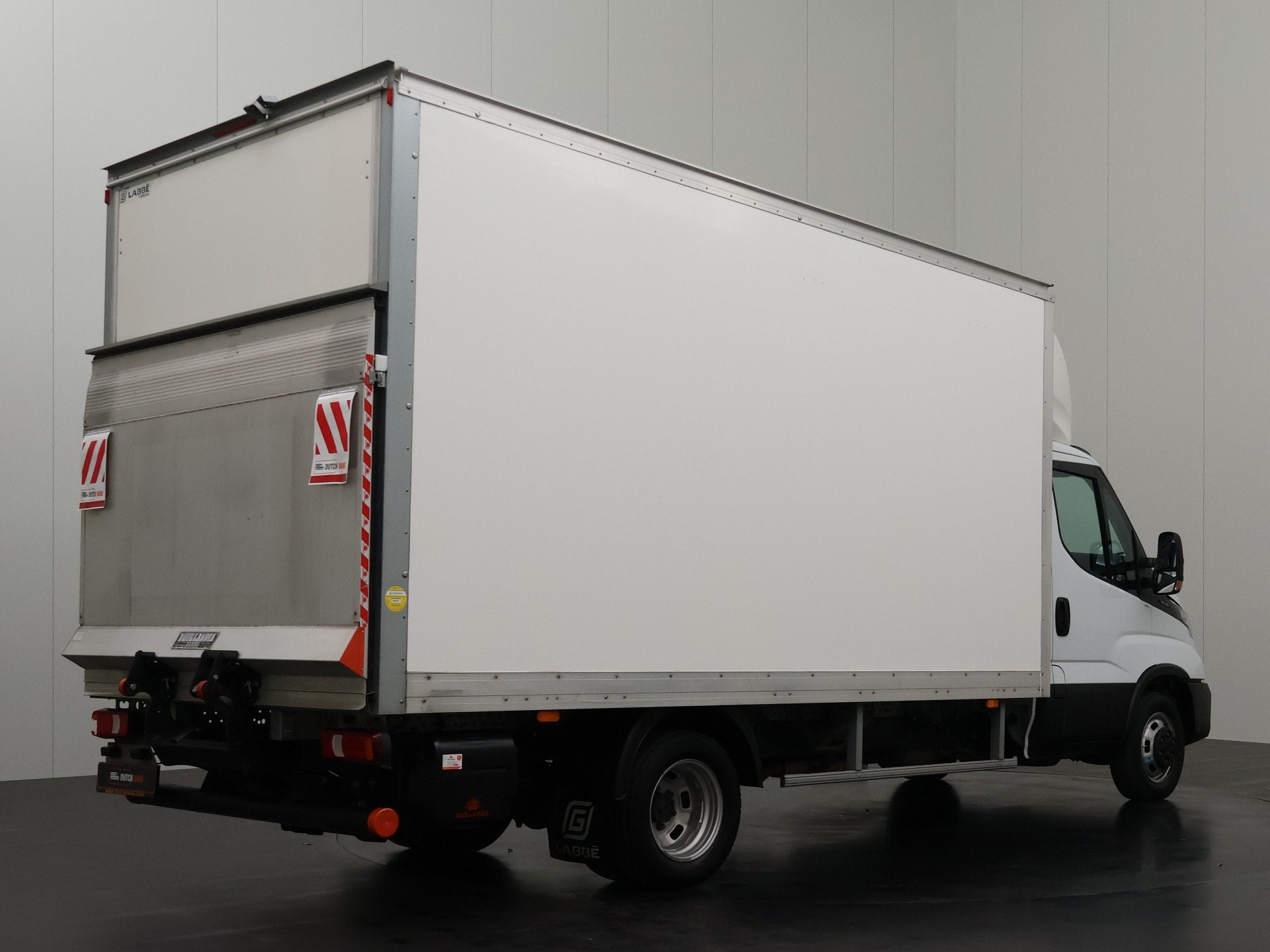 Iveco Daily 35C16 3.0L Bakwagen+Laadklep | Model 2025 | Mult, Stof, Gebruikt, 156 pk, Iveco