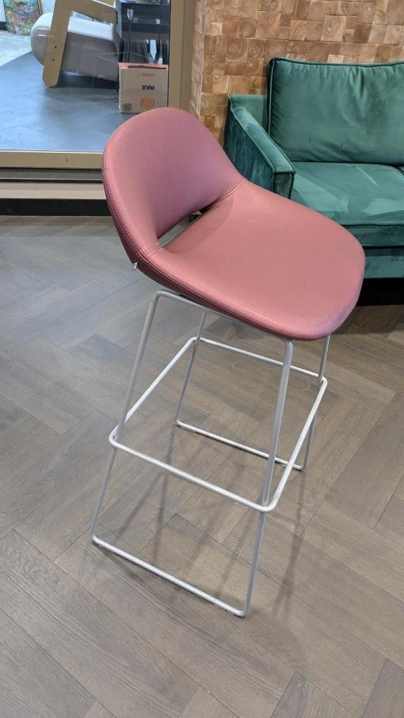 Artifort Beso barkruk, Ophalen, Met voetsteun, 90 cm of meer, Metaal