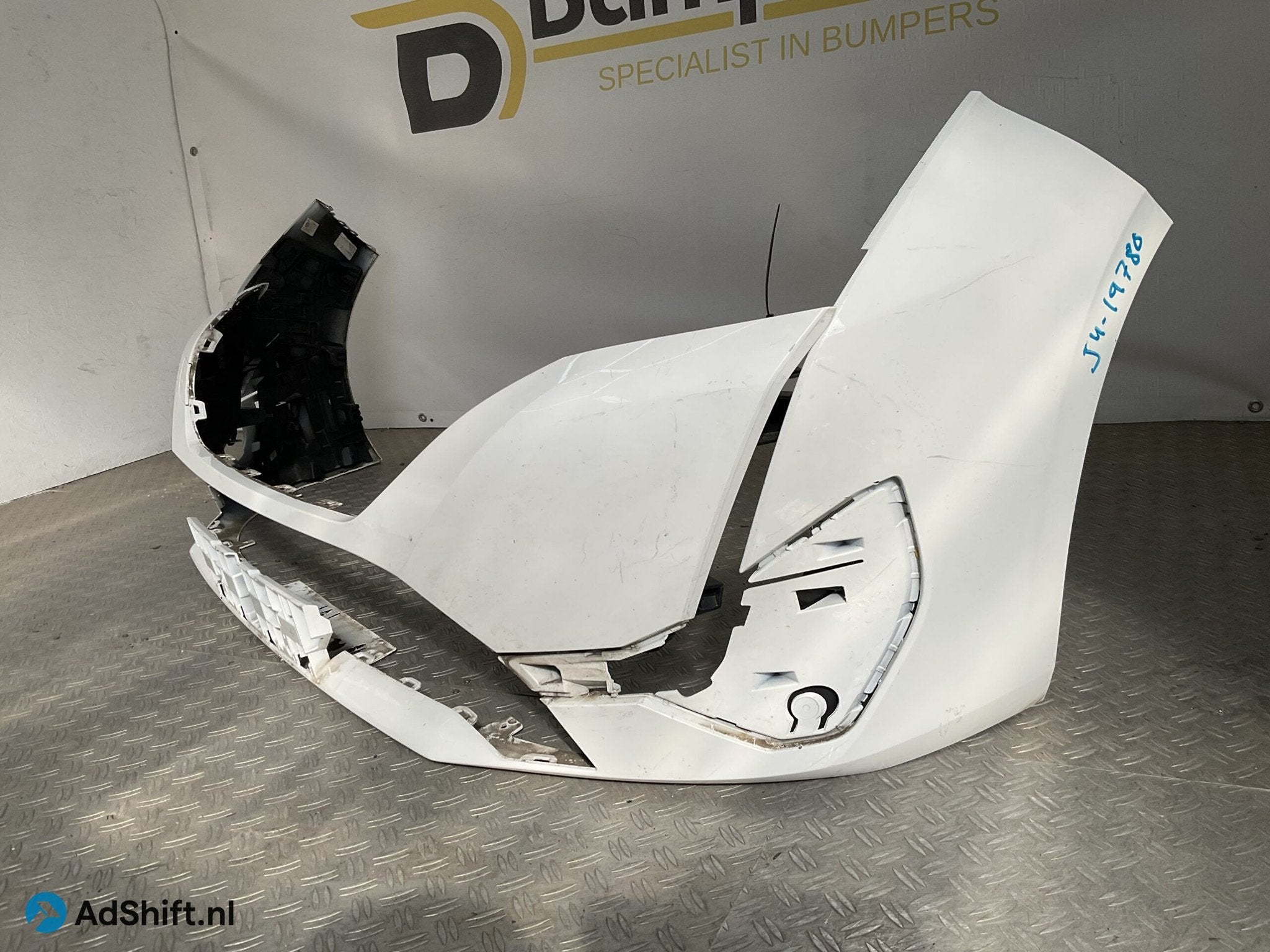 BUMPER Peugeot 308 2022-2025 9838074780 Voorbumper J4-19780, Bumper