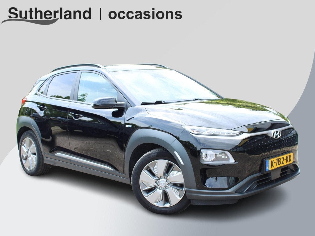 Hyundai Kona EV Premium 64 kWh | Trekhaak | Leder | Stoelver, Auto's, Hyundai, Gebruikt, 445 min, Adaptive Cruise Control, Zwart