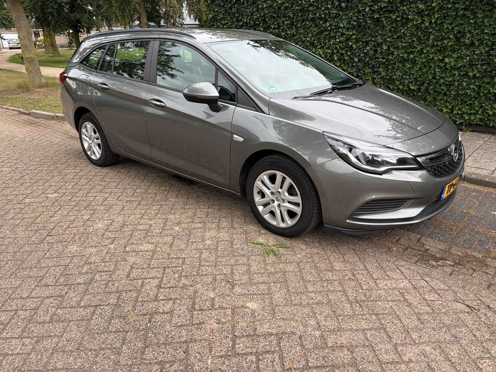 Opel Astra 1.0 2018 in zeer nette staat inclusief winterset, Auto's, Opel, Particulier, Astra, ABS, Airbags, Airconditioning, Alarm