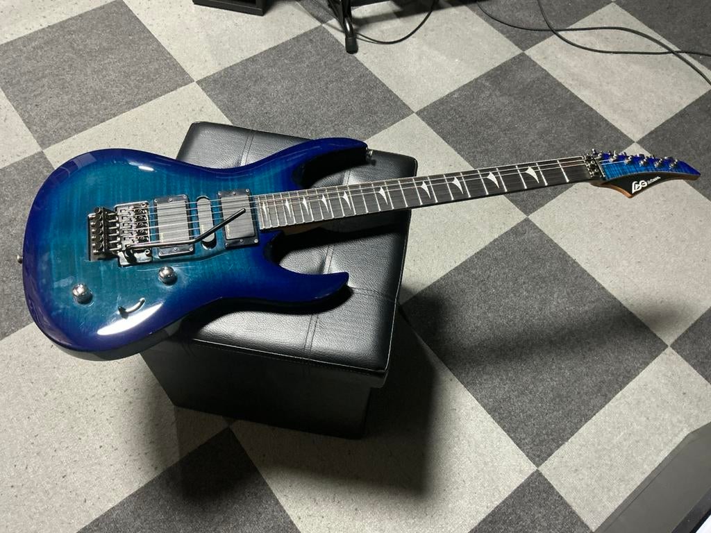 LAG Arkane af200, Muziek en Instrumenten, Ophalen of Verzenden, Gebruikt, Solid body, Overige merken