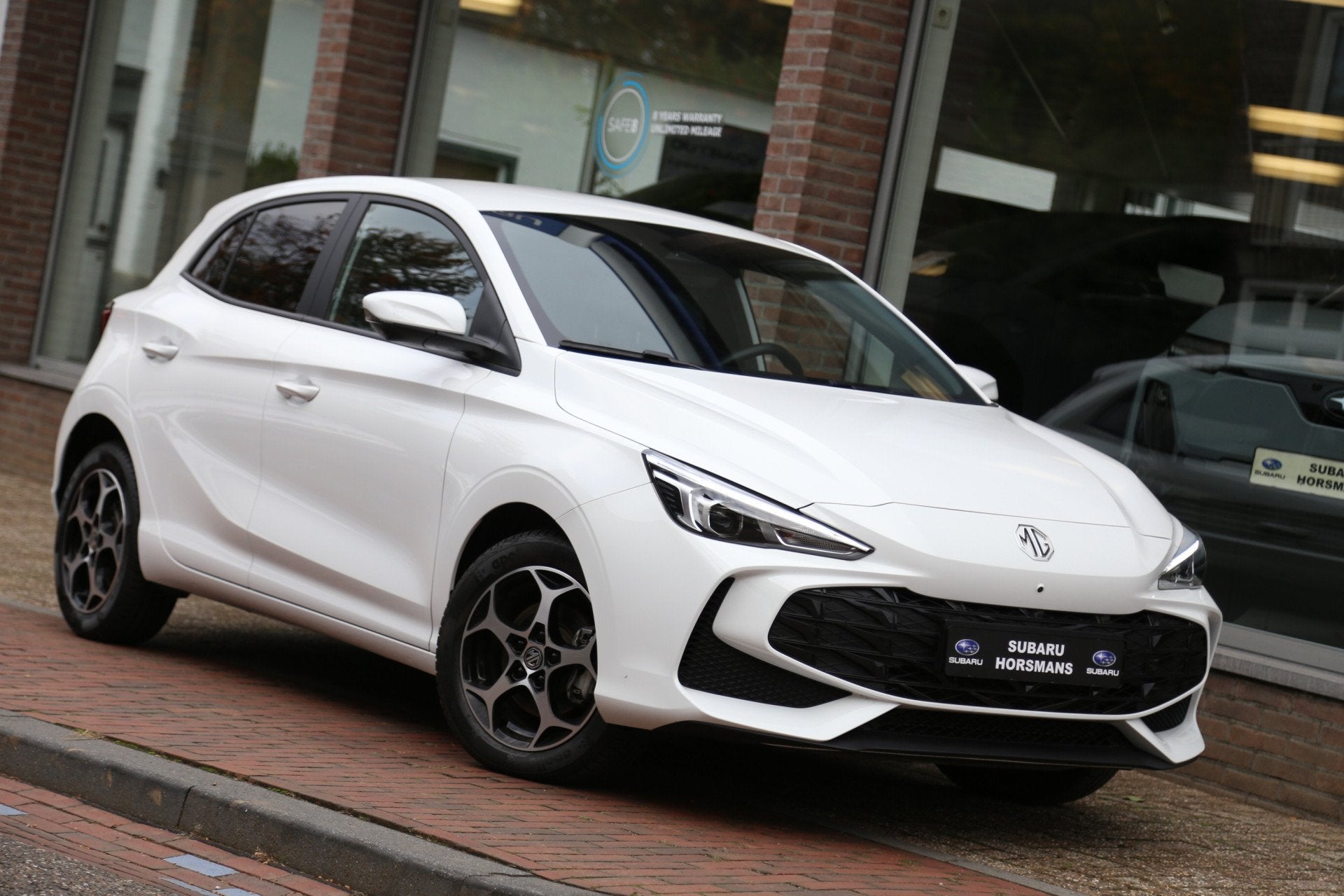 MG MG3 Hybrid+ 1.5 Hybrid+ Luxury Navigatie 360view ACC, Auto's, 12 maanden, 4 cilinders, 23 km/l, Bedrijf
