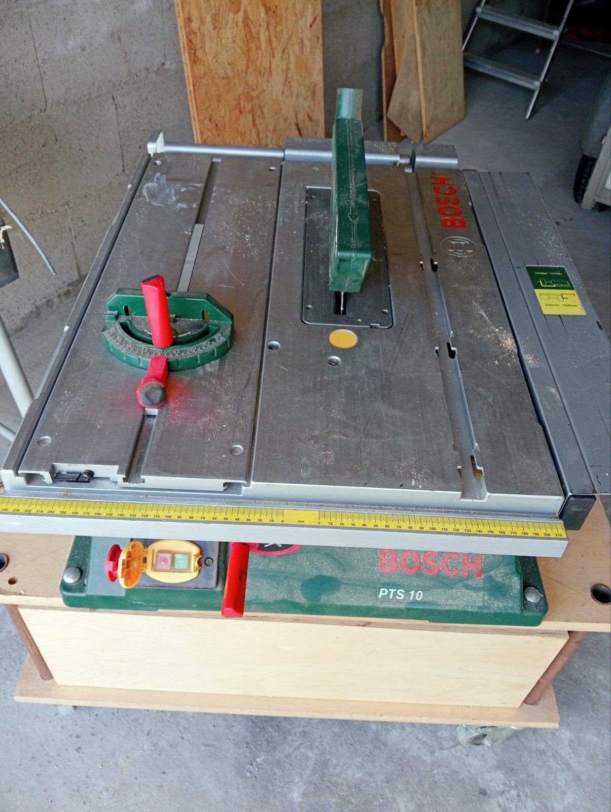 Bosch PTS 10 Tafelzaag - Zo goed als nieuw, Doe-het-zelf en Verbouw, Gereedschap | Zaagmachines, Ophalen, Cirkelzaag, 70 mm of meer