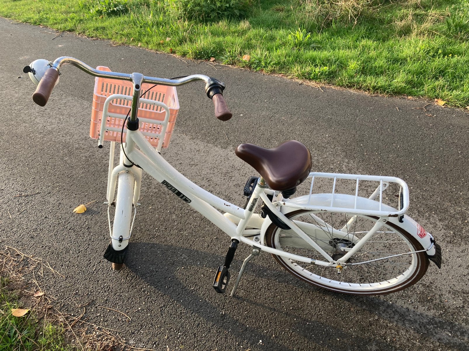 Fiets meisje 24 inch wit, Ophalen, Terugtraprem, 24 inch, Versnellingen