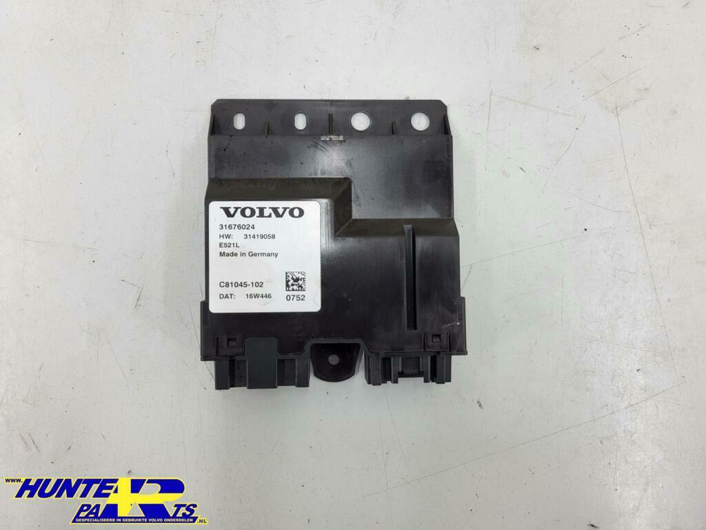 Achterklep motor module Volvo V90  ('16-'22) 31676024, Ophalen of Verzenden, Gebruikt