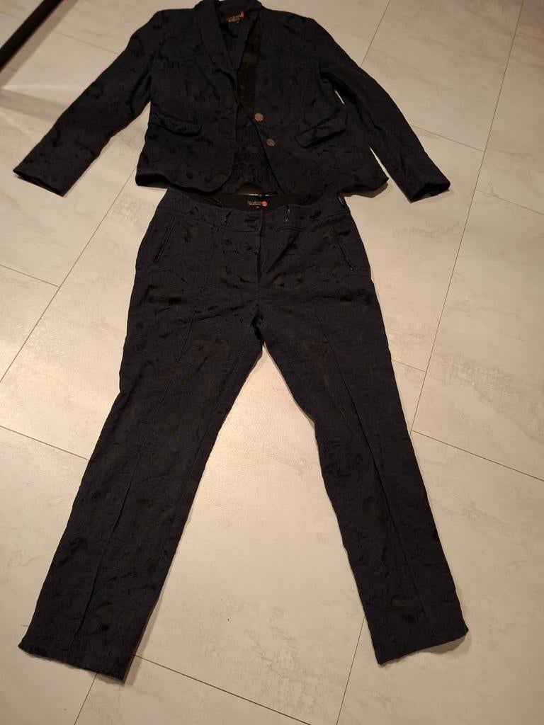 Donkerblauw net pak tweedeling maat:44, Kleding | Dames, Ophalen of Verzenden, Zo goed als nieuw, Maat 42/44 (L), Blauw