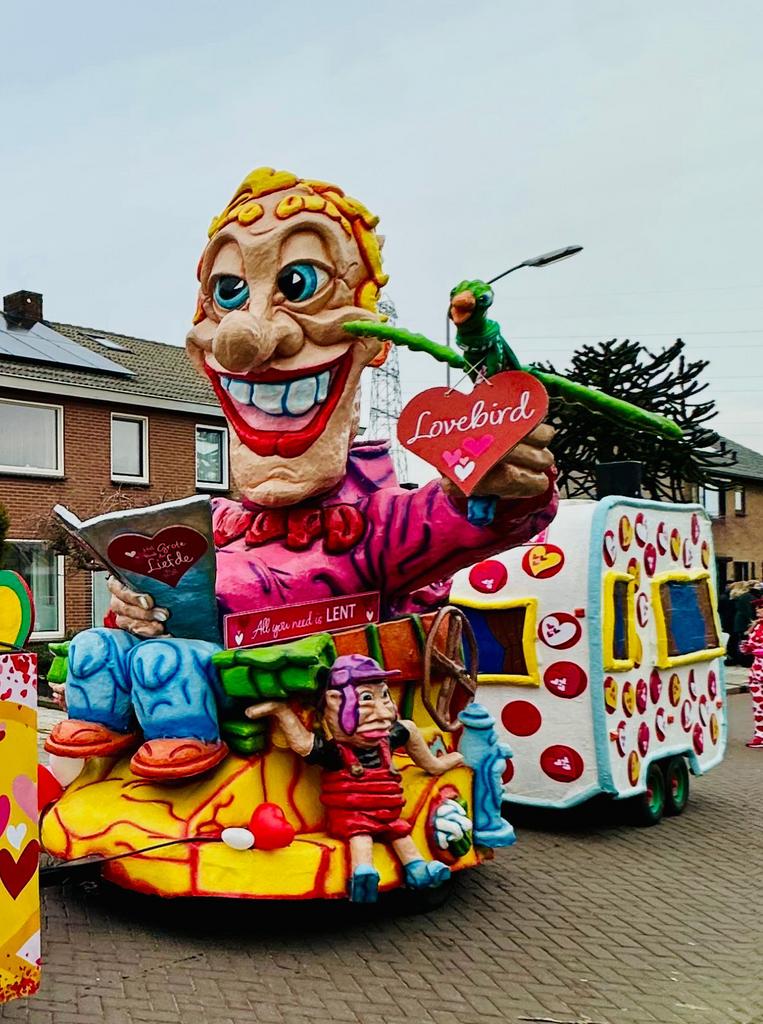 Carnavalswagen, Hobby en Vrije tijd, Ophalen, Zo goed als nieuw