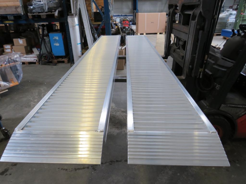 Oprijplaten set 3,2m 3000kg aluminium oprijplaat, Ophalen, Torso.nl, Nieuw, Zandhaarweg