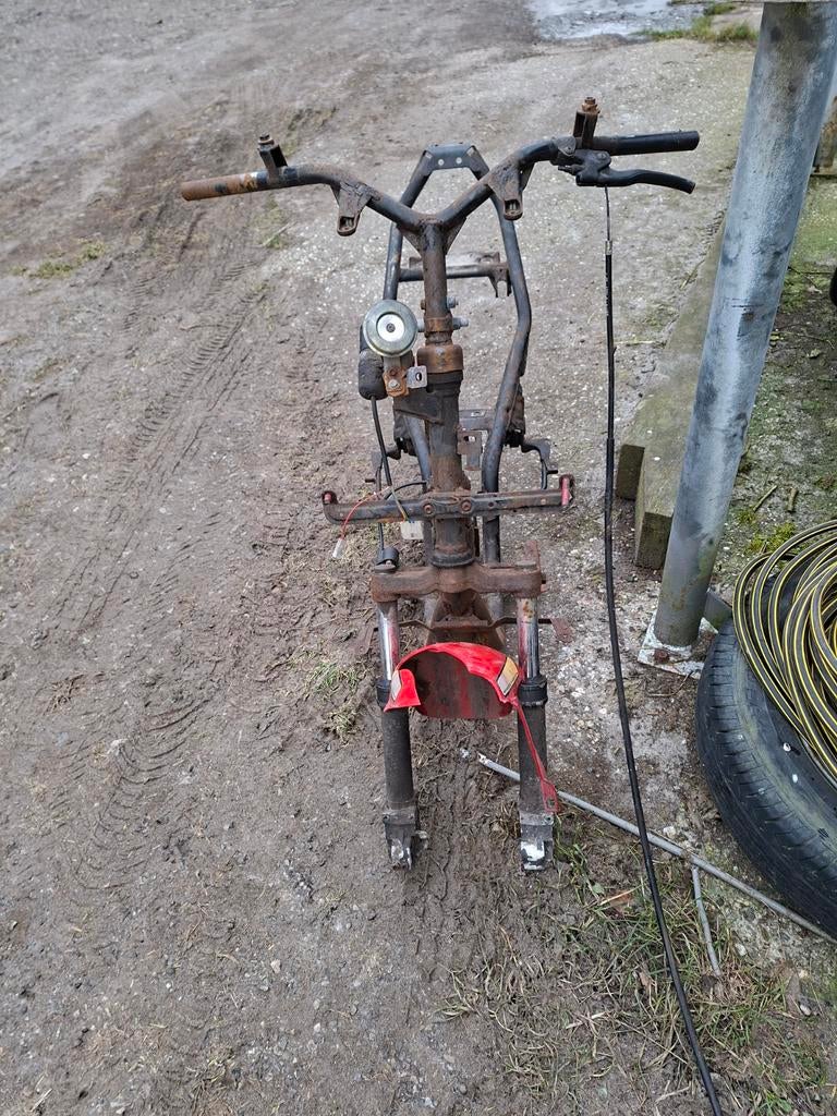 Aprilia sr frame, Fietsen en Brommers, Ophalen, Gebruikt, Frame, Aprilia