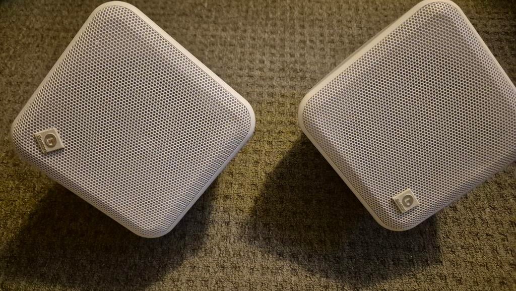 Boston Acoustics buiten speakers - weerbestendig, Audio, Tv en Foto, Luidsprekers, Ophalen, Gebruikt, Front, Rear of Stereo speakers