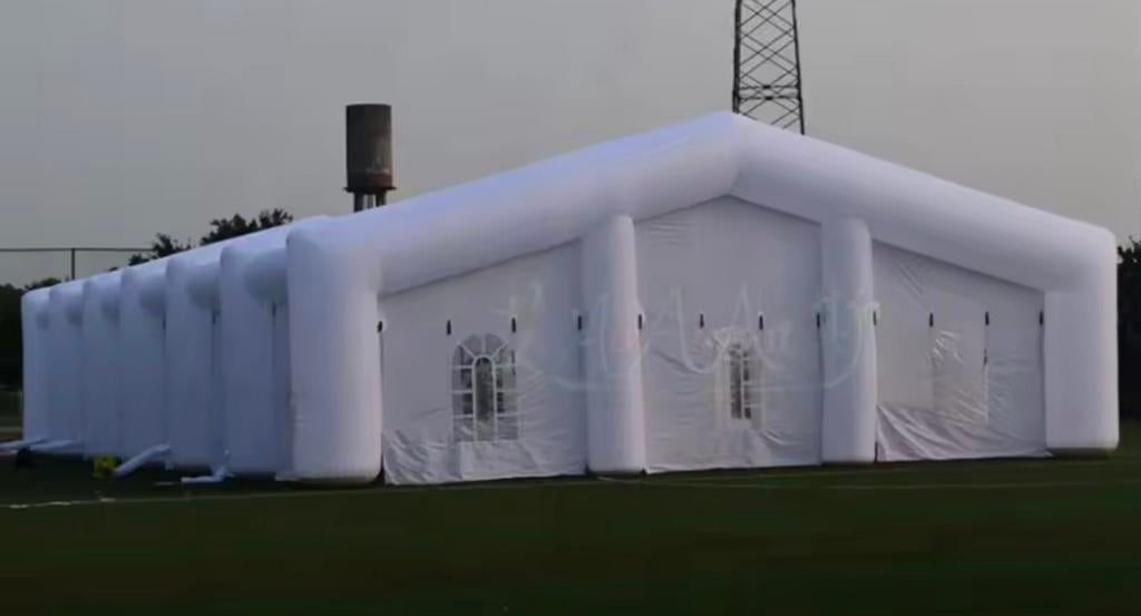 Prachtig grote opblaasbare bruiloft tent, Tuin en Terras, Partytenten, Ophalen, Zo goed als nieuw, Minder dan 5 meter