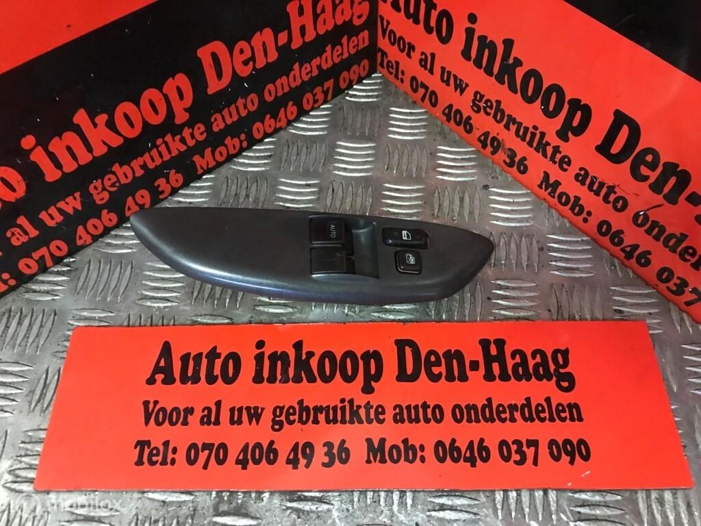 Toyota Yaris ('99-'05) Raamschakelaar Linksvoor, Auto-onderdelen, Dashboard en Schakelaars, Toyota, Gebruikt, Ophalen of Verzenden