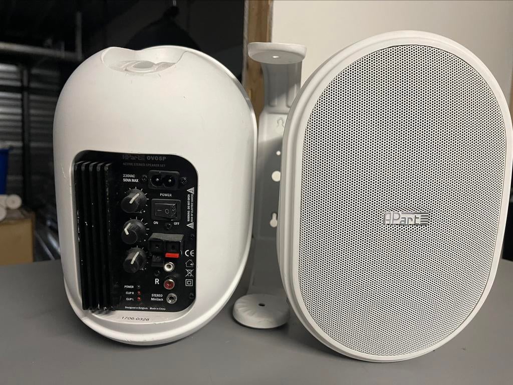 APART AUDIO Actieve Speaker set.OVO5P-W Norm€259,00 nu€50,00, Ophalen, Audio