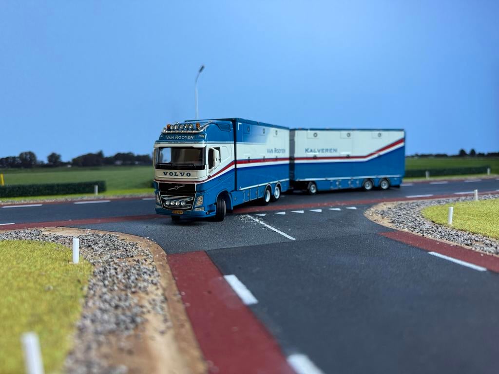 WSI Volvo FH4 Globetrotter XL 6x2 veecombi Van Rooyen 1:50, Hobby en Vrije tijd, Modelauto's | 1:50, Ophalen of Verzenden, Nieuw
