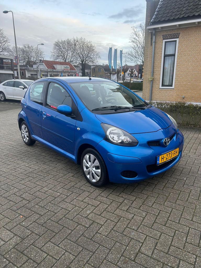 Toyota Aygo 1.0 12V Vvt-i 5DRS 2009 Blauw, Voorwielaandrijving, 68 pk, Bedrijf, Handgeschakeld