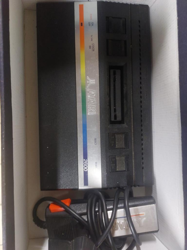 Atari 2600 spelcomputer met 3 spellen, Spelcomputers en Games, Spelcomputers | Atari, Ophalen of Verzenden, Met 1 controller, Atari 2600