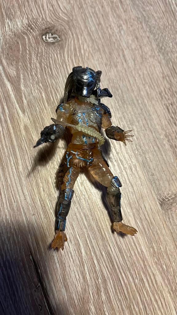 Hiya invisible predator, Ophalen of Verzenden, Gebruikt