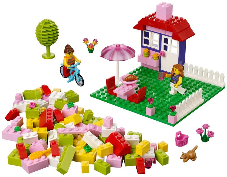 LEGO Pink Suitcase, nr 10660, Ophalen of Verzenden, Zo goed als nieuw, Complete set, Lego