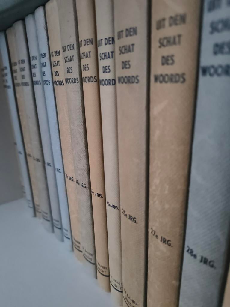 Uit den schat des woords, Ophalen of Verzenden, Zo goed als nieuw, Diversen, Christendom | Protestants