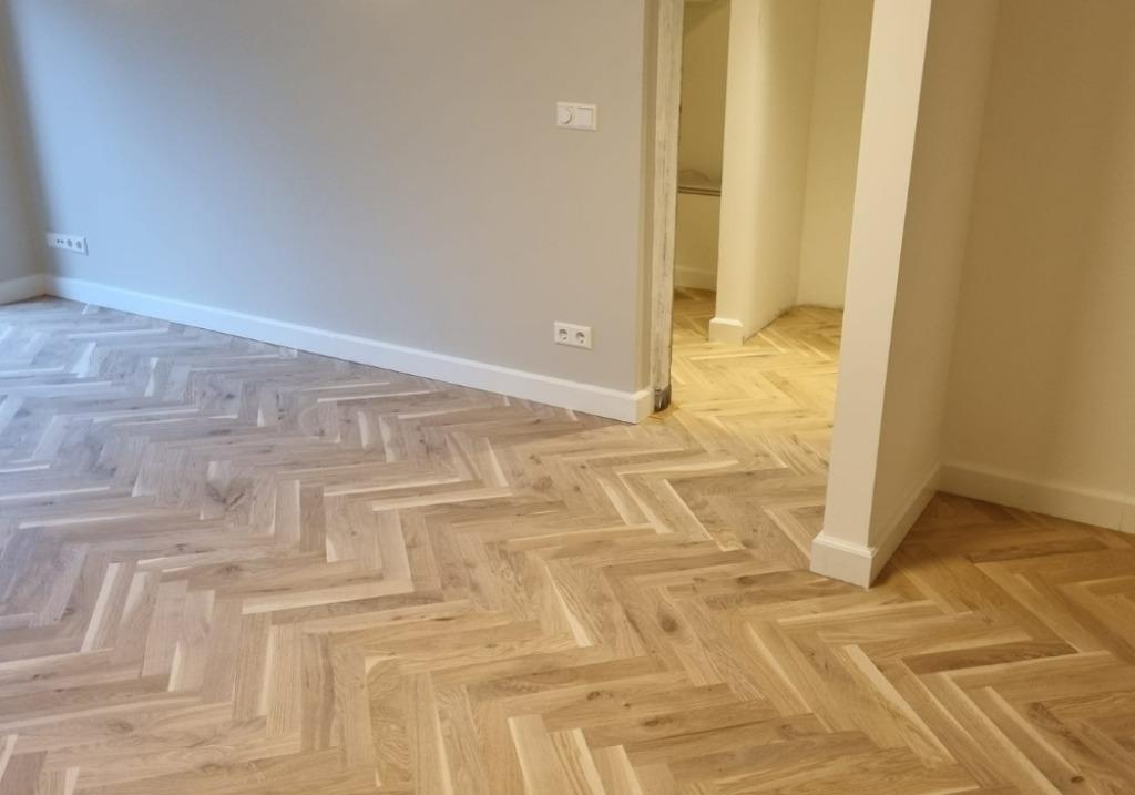 Foto 3 van BELAT | Massieve visgraatparket vanaf €19.90 /m² !
