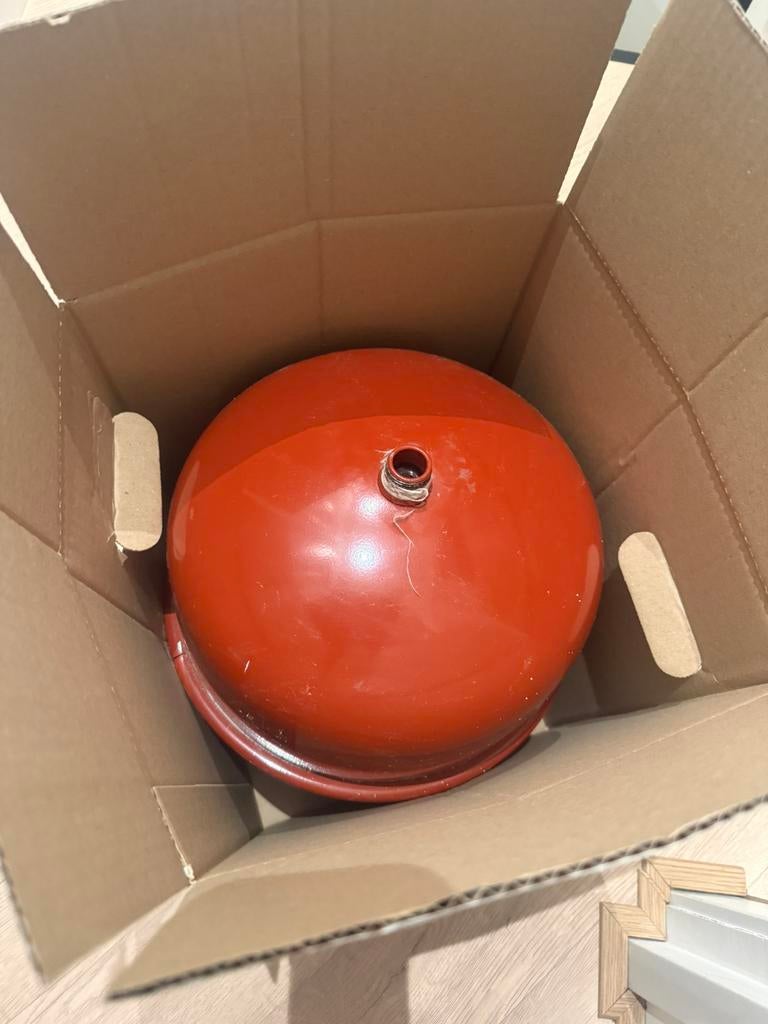 CV Expansievat 18L 0,5Bar, Tuin en Terras, Houtskoolbarbecues, Ophalen of Verzenden, Zo goed als nieuw