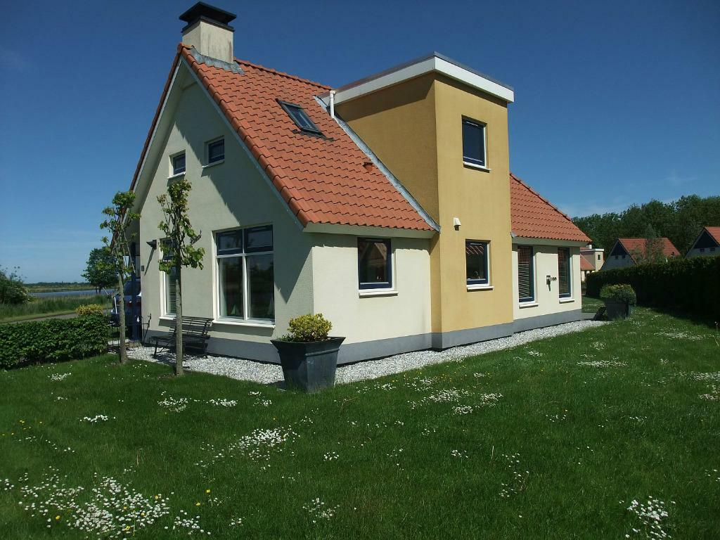 Verhuur Vakantiehuizen Friesland, Bemiddelingsbureau, Friesland, Aan meer of rivier, 6 personen