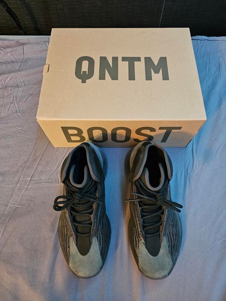 Yeezy QNTM,  quantum, Ophalen of Verzenden, Zo goed als nieuw, Overige kleuren, Adidas