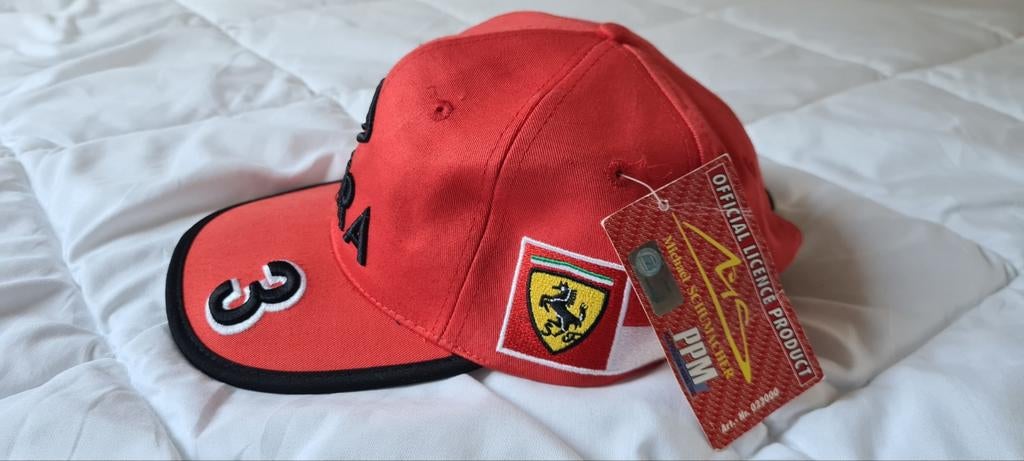 Ferrari Dekra Pet Michael Schumacher Nieuwstaat, Ferrari, One size fits all, Ophalen of Verzenden, Pet