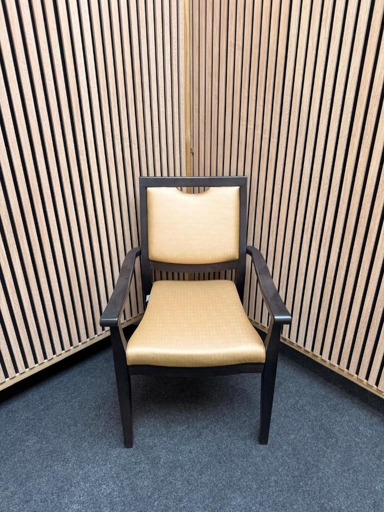 Tweedehands zorgstoelen, Huis en Inrichting, Stoelen, Zo goed als nieuw, Vier, Hout, Leer, Overige kleuren, Ophalen