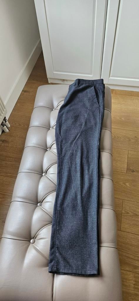 Hugo Boss Pantalon Maat 52 - Goede Staat, Kleding | Heren, Broeken en Pantalons, Ophalen of Verzenden, Gedragen, Maat 52/54 (L)