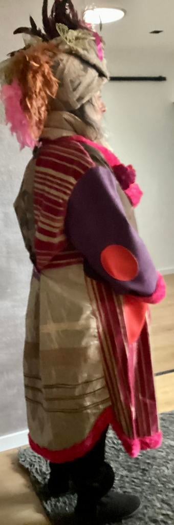 Carnavals jas en hoed, Ophalen of Verzenden, Zo goed als nieuw, Meisje