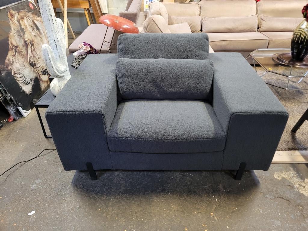 Love-Seat nieuw uit showroom in comfortabele doodle stof, Ophalen, Zo goed als nieuw