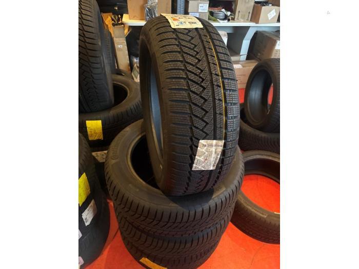 Bandenset van een Diversen, Auto-onderdelen, Banden en Velgen, -, -, Nieuw, Ophalen of Verzenden