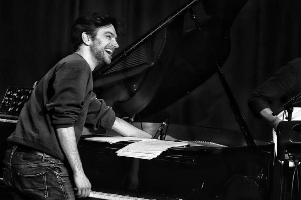 (Amsterdam) Pianoles en producerles, Komt aan huis, Zangles