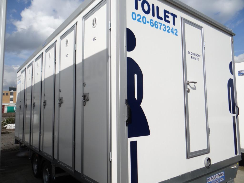 Te huur alle soorten toiletwagens goedkoop huren, Ophalen, Nieuw, Verjaardag