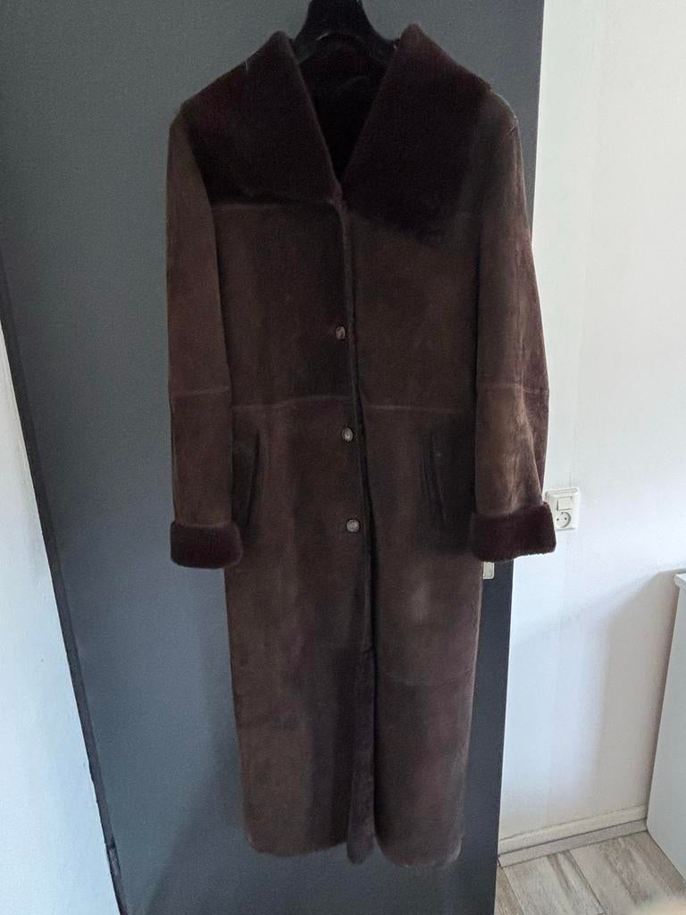 Mooie suède mantel, Ophalen of Verzenden, Zo goed als nieuw, Maat 38/40 (M), Bruin