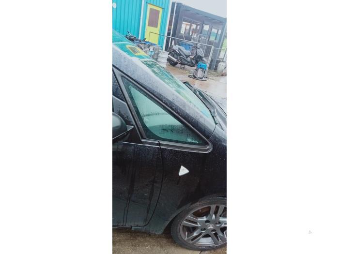 Driehoeks Ruit rechts-voor van een Mitsubishi Colt, Auto-onderdelen, Ruiten en Toebehoren, Gebruikt, -, -, Ophalen of Verzenden