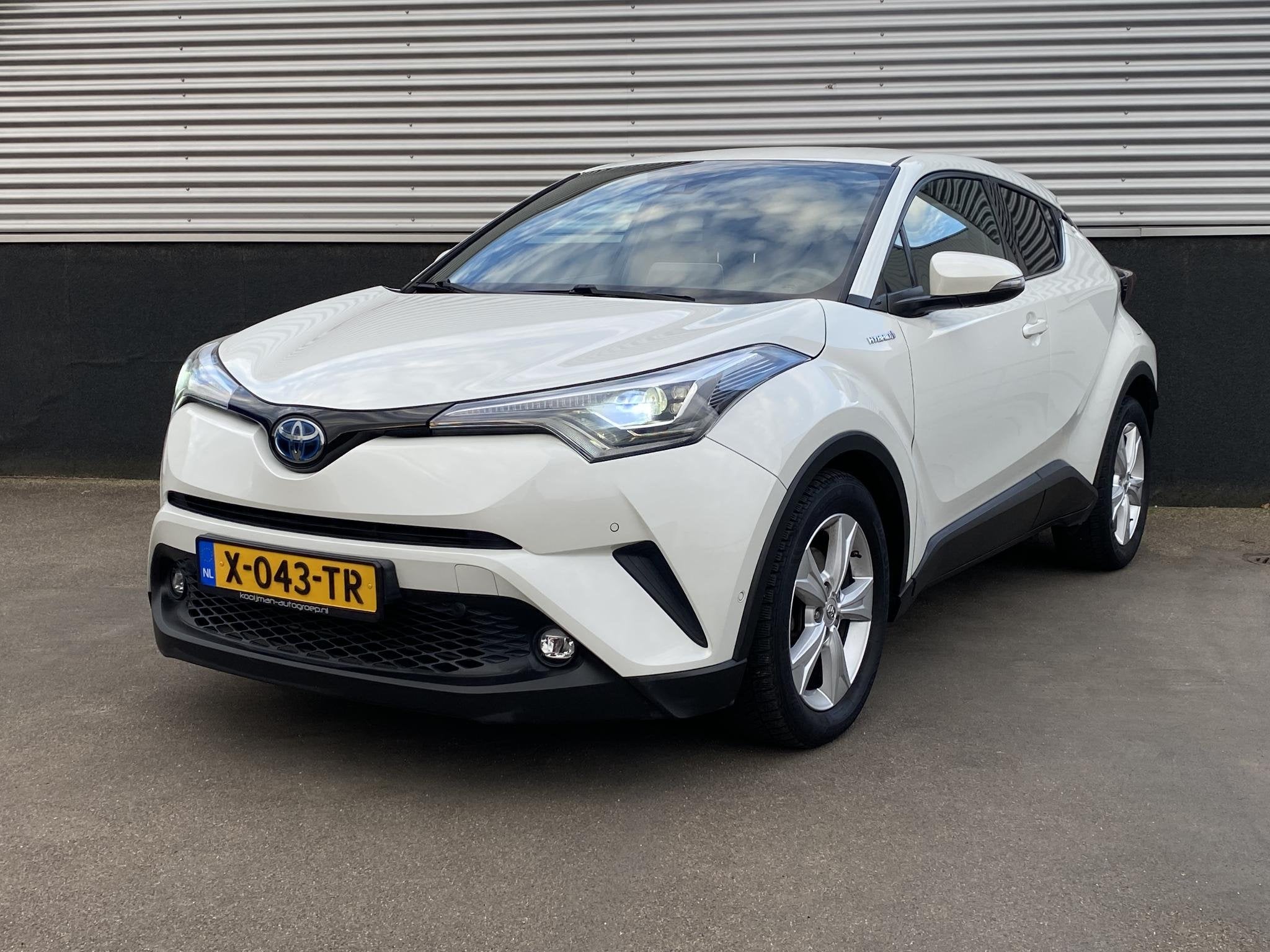 Toyota C-HR 1.8 Hybrid Dynamic edition Stoel- & stuurverwarm, Auto's, Stof, Euro 6, 4 cilinders, 26 km/l