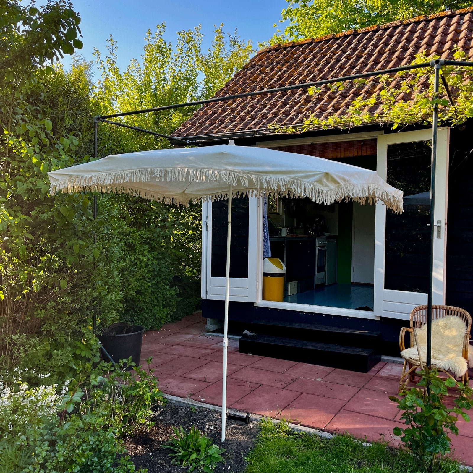 Vintage Witte Rechthoekige Parasol 206x160 cm Kantelbaar, Tuin en Terras, Parasols, Ophalen, Gebruikt, Kantelbaar, 1 tot 2 meter