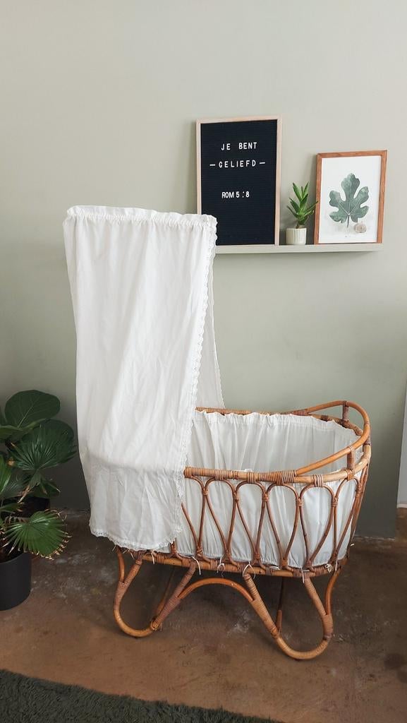 Vintage rotan wieg met hemeltje - perfect voor baby, Ophalen, Zo goed als nieuw, Wieg