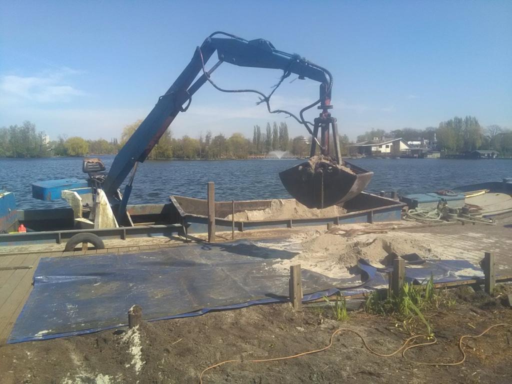 Werkboot met kraan en beunbak, Ophalen, Diesel