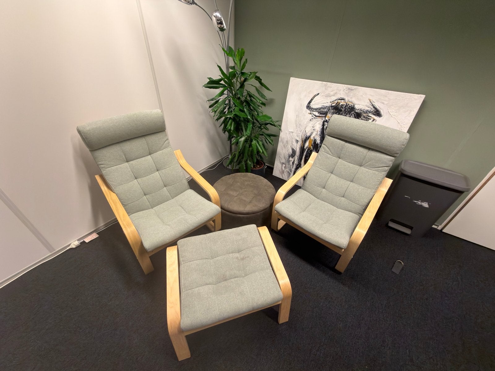 2 IKEA Poäng stoelen met 1x voetenbank en ronde poef, Ophalen, Gebruikt, 75 tot 100 cm, 50 tot 75 cm