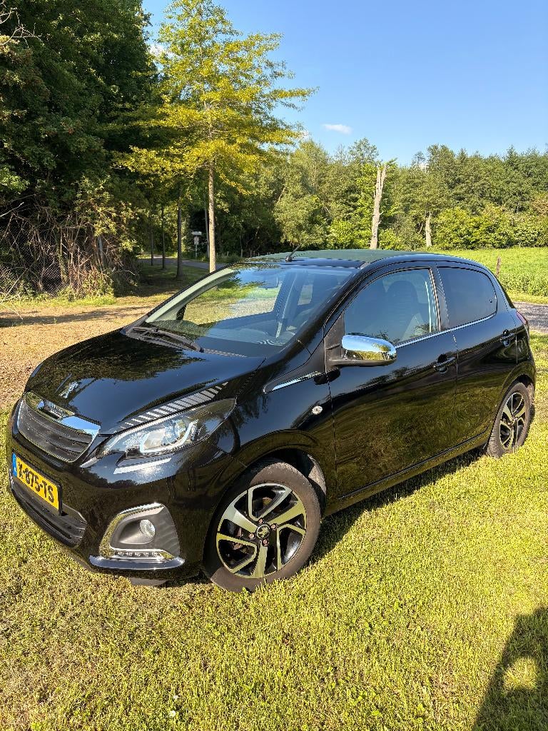 Peugeot 108 1.0 E-vti 72pk 5D 2020 Zwart, Auto's, Peugeot, Voorwielaandrijving, Stof, Euro 6, Automatische klimaatregeling