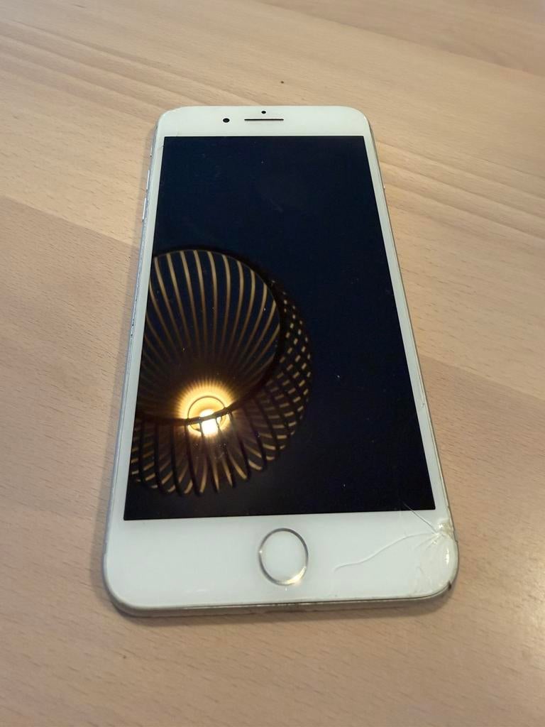 iPhone 8 Plus, Telecommunicatie, Mobiele telefoons | Apple iPhone, Ophalen, Gebruikt, Wit, 64 GB