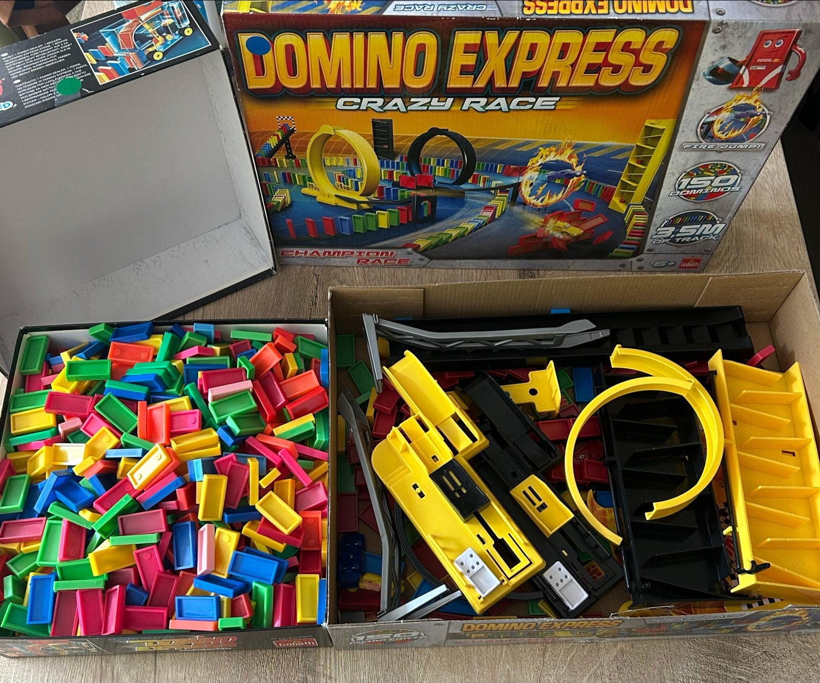 Domino Express Crazy Race met veel extra stenen, Ophalen of Verzenden, Gebruikt, Jongen of Meisje