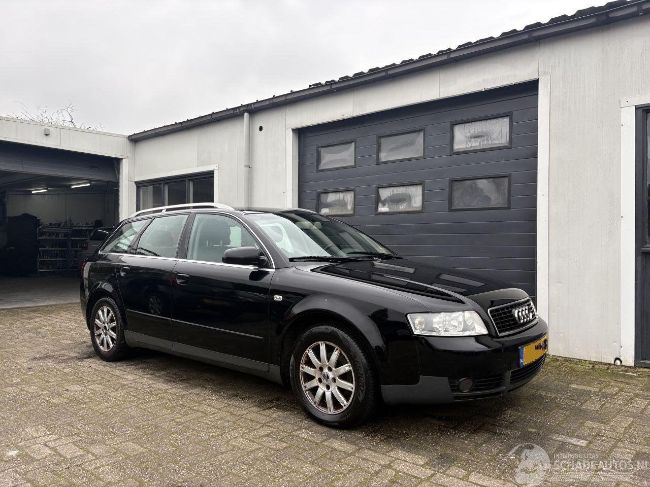 Audi A4 Avant (bj 2003), Auto diversen, Schadeauto's, Zwart, Stationwagon, Auto-Union-Straße  1 ,85057, Ingolstadt, Deutschland