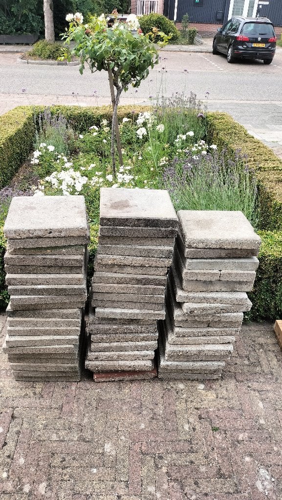 Gebruikte beton tegels, Ophalen, Gebruikt, Minder dan 5 m², Beton