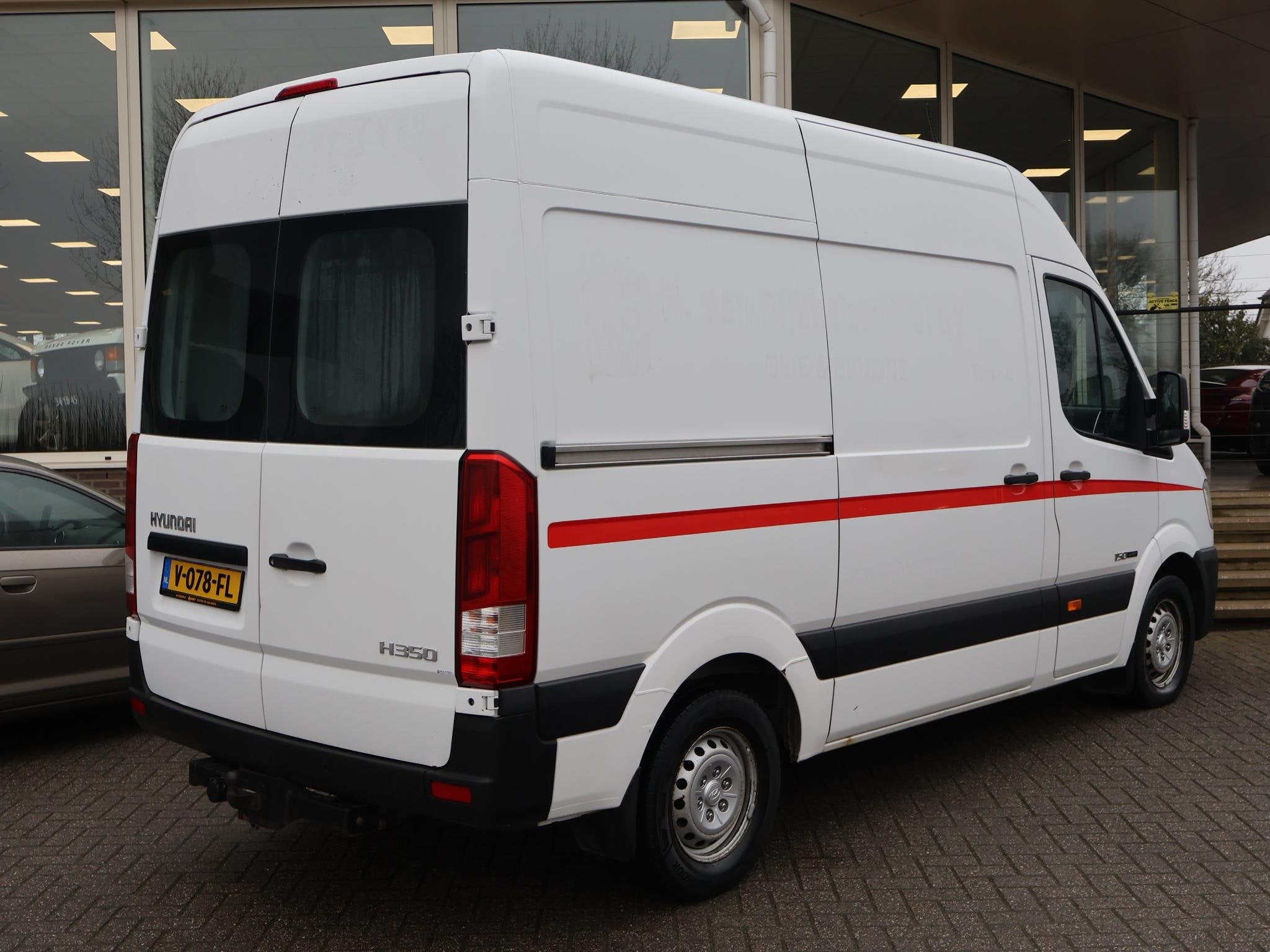 Hyundai H350 2.5 150 PK 3-ZITS + TREKHAAK 3000KG | CRUISE CO, Auto's, Bestelauto's, Stof, Gebruikt, 150 pk, 3000 kg