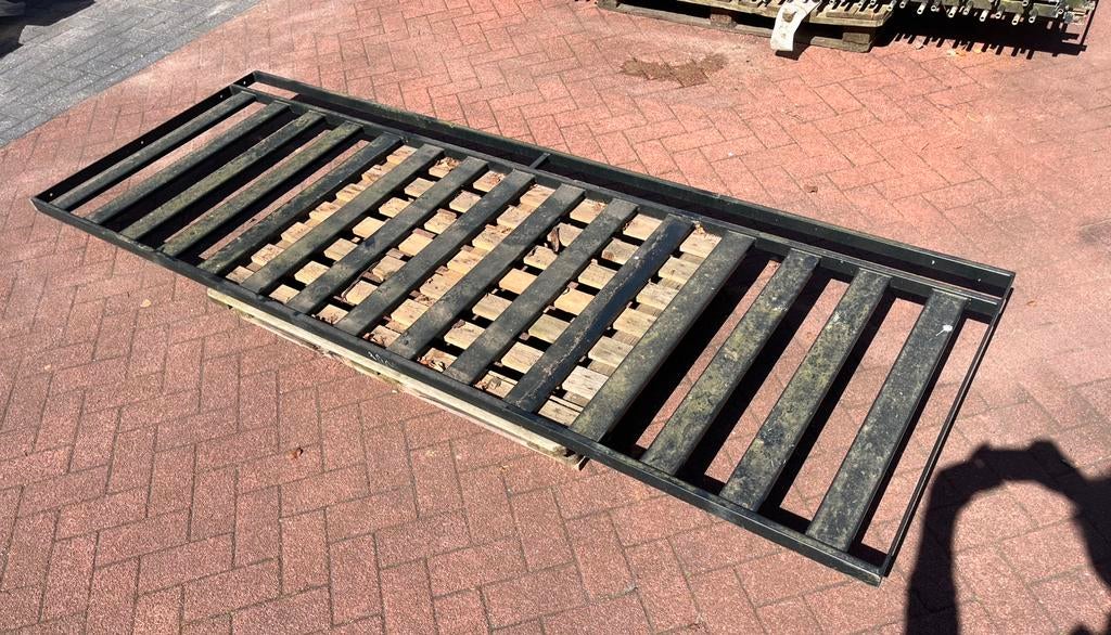 ZGAN: Groen balkonhekwerk - paneel 2740 mm (b) en 990 mm (h), Ophalen, Zo goed als nieuw, IJzer, Overige typen